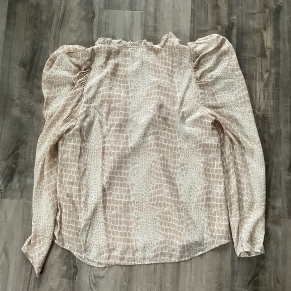 Anna Cate Croc Print Blouse M Puff Sleeve Tan - Picture 7 of 7